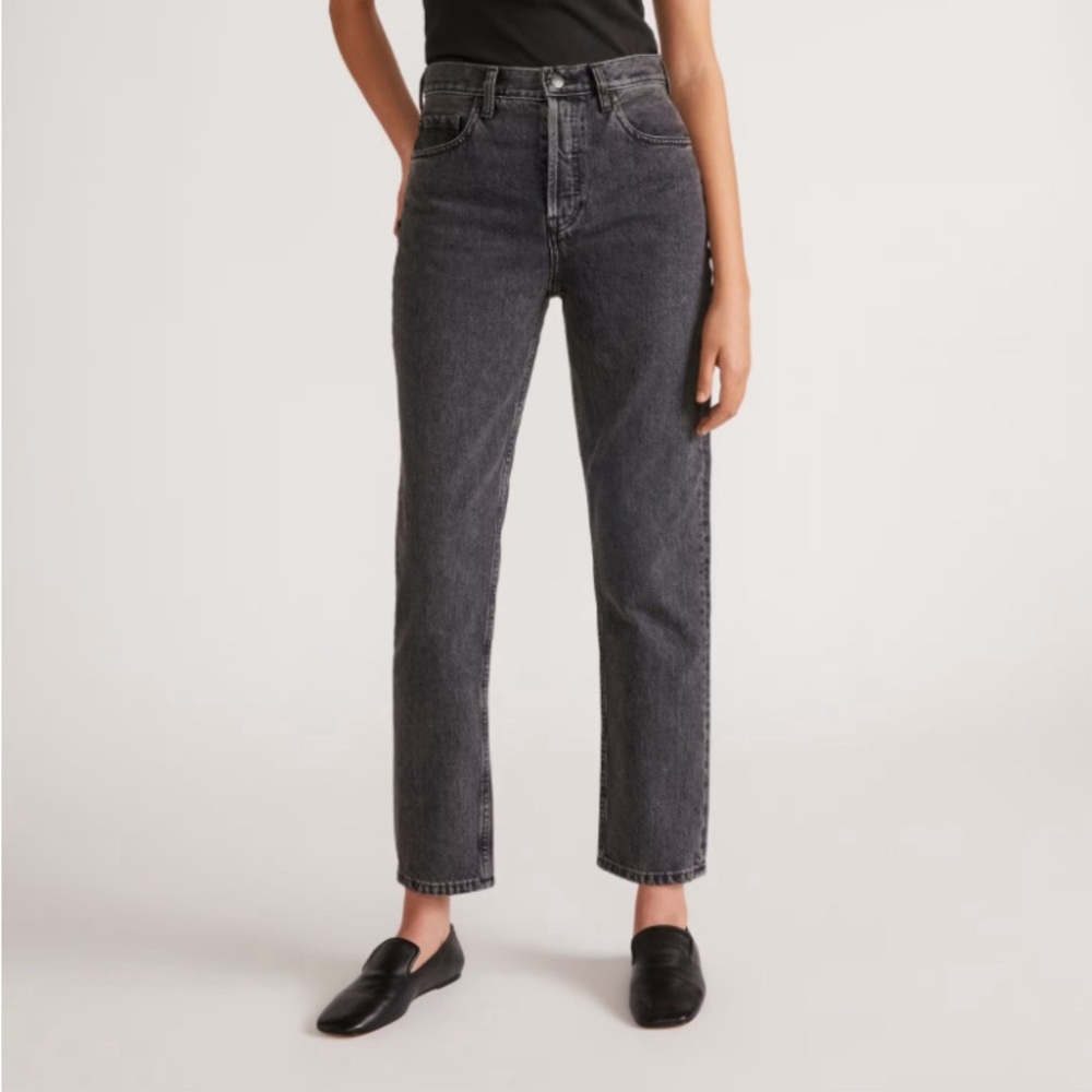 Everlane Women's Straight Leg Jeans in Washed Black